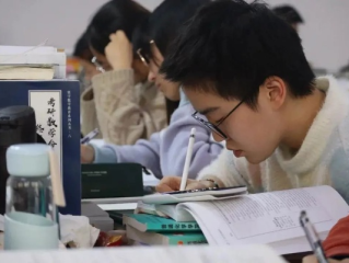 九门学科共绘未来蓝图，知识的光芒照亮前行之路